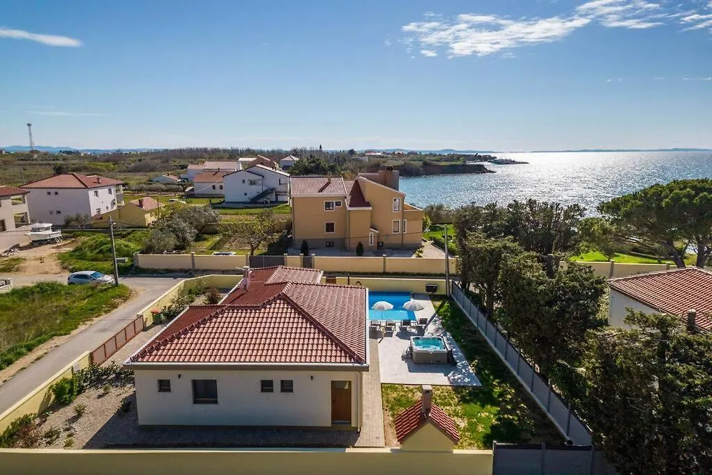 Villa Mattina, With Heated Pool And Jacuzzi Privlaka