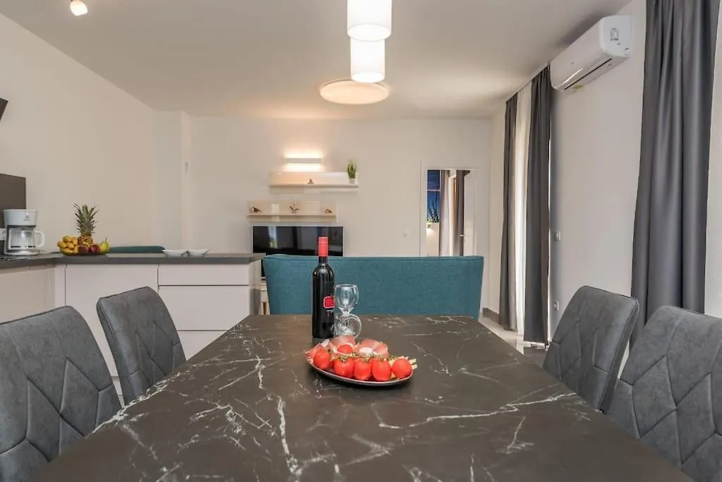 Villa Mattina, With Heated Pool And Jacuzzi Privlaka