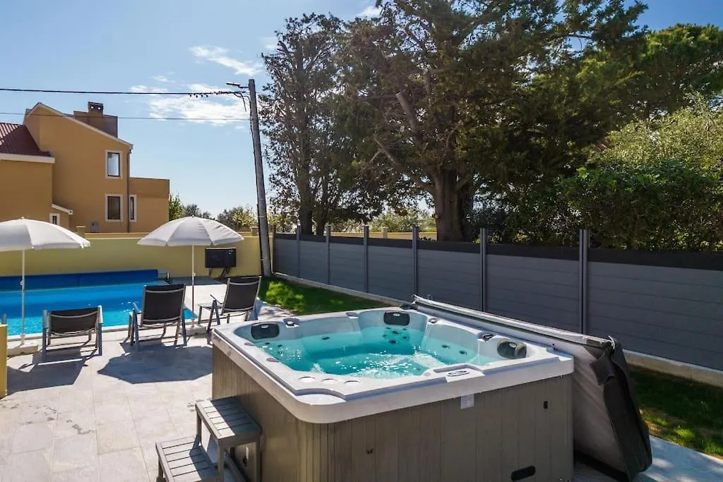 Villa Mattina, With Heated Pool And Jacuzzi Privlaka   Privlaka (Zadar)