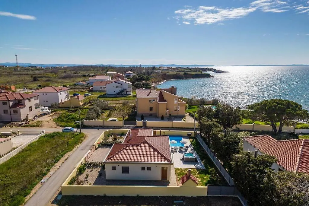 Villa Mattina, With Heated Pool And Jacuzzi Privlaka