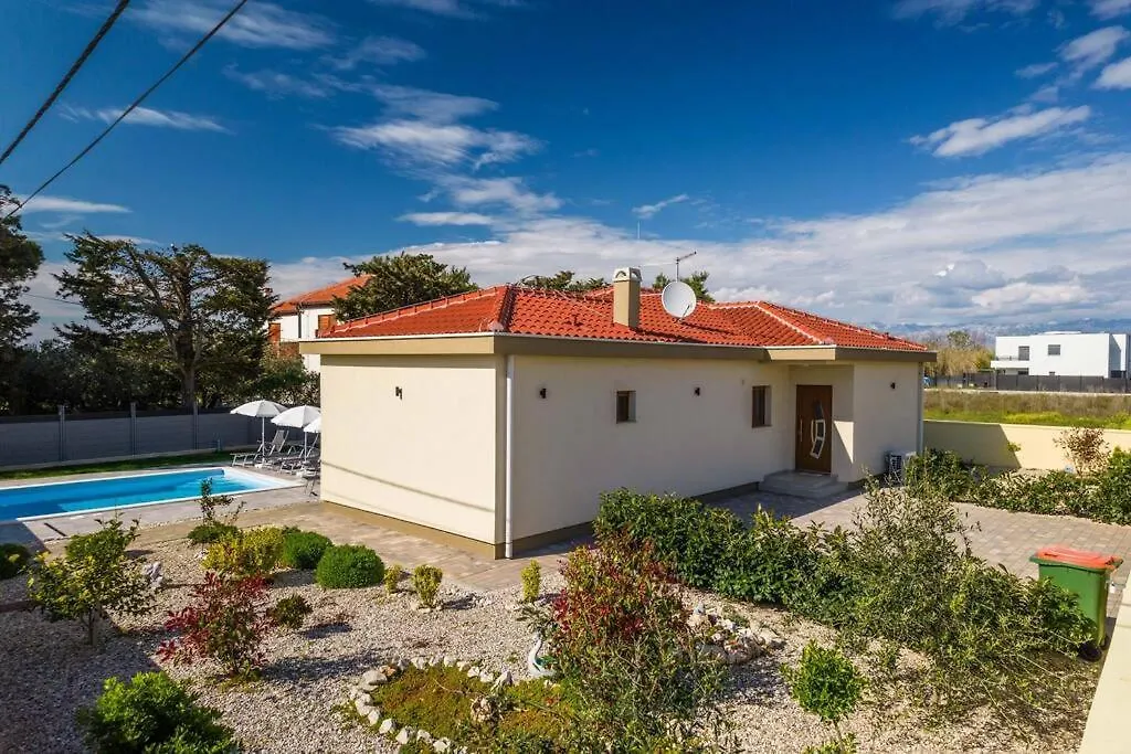 Villa Mattina, With Heated Pool And Jacuzzi Privlaka