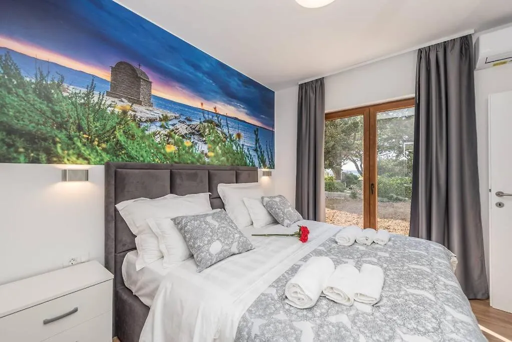 Villa Mattina, With Heated Pool And Jacuzzi Privlaka