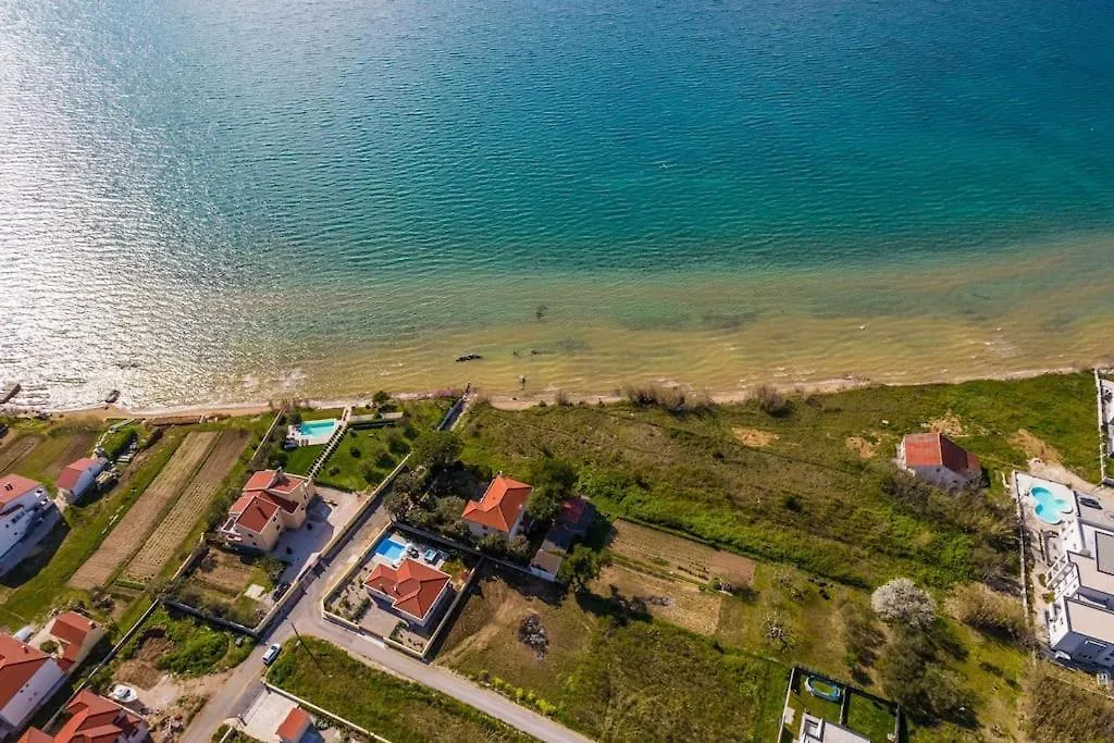 Villa Mattina, With Heated Pool And Jacuzzi Privlaka  Croatia