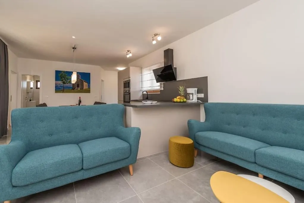 Villa Mattina, With Heated Pool And Jacuzzi Privlaka
