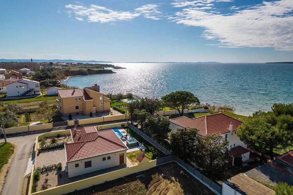 Villa Mattina, With Heated Pool And Jacuzzi Privlaka