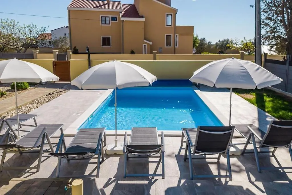 Villa Mattina, With Heated Pool And Jacuzzi Privlaka