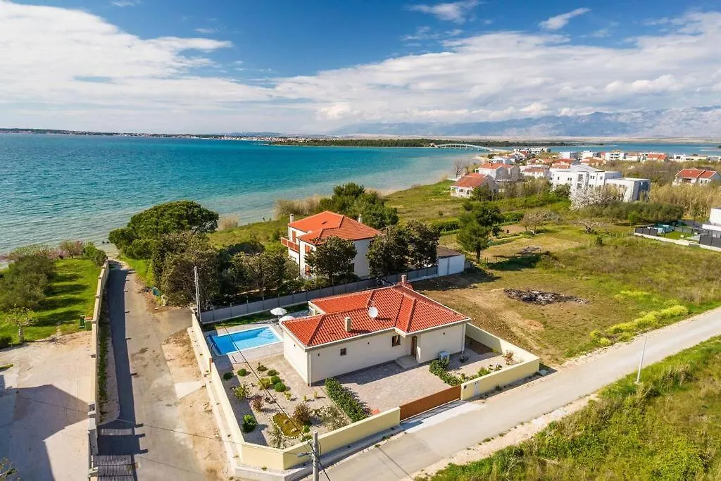 Villa Mattina, With Heated Pool And Jacuzzi Privlaka  Privlaka (Zadar)